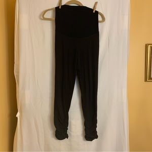Motherhood Maternity black leggings size medium